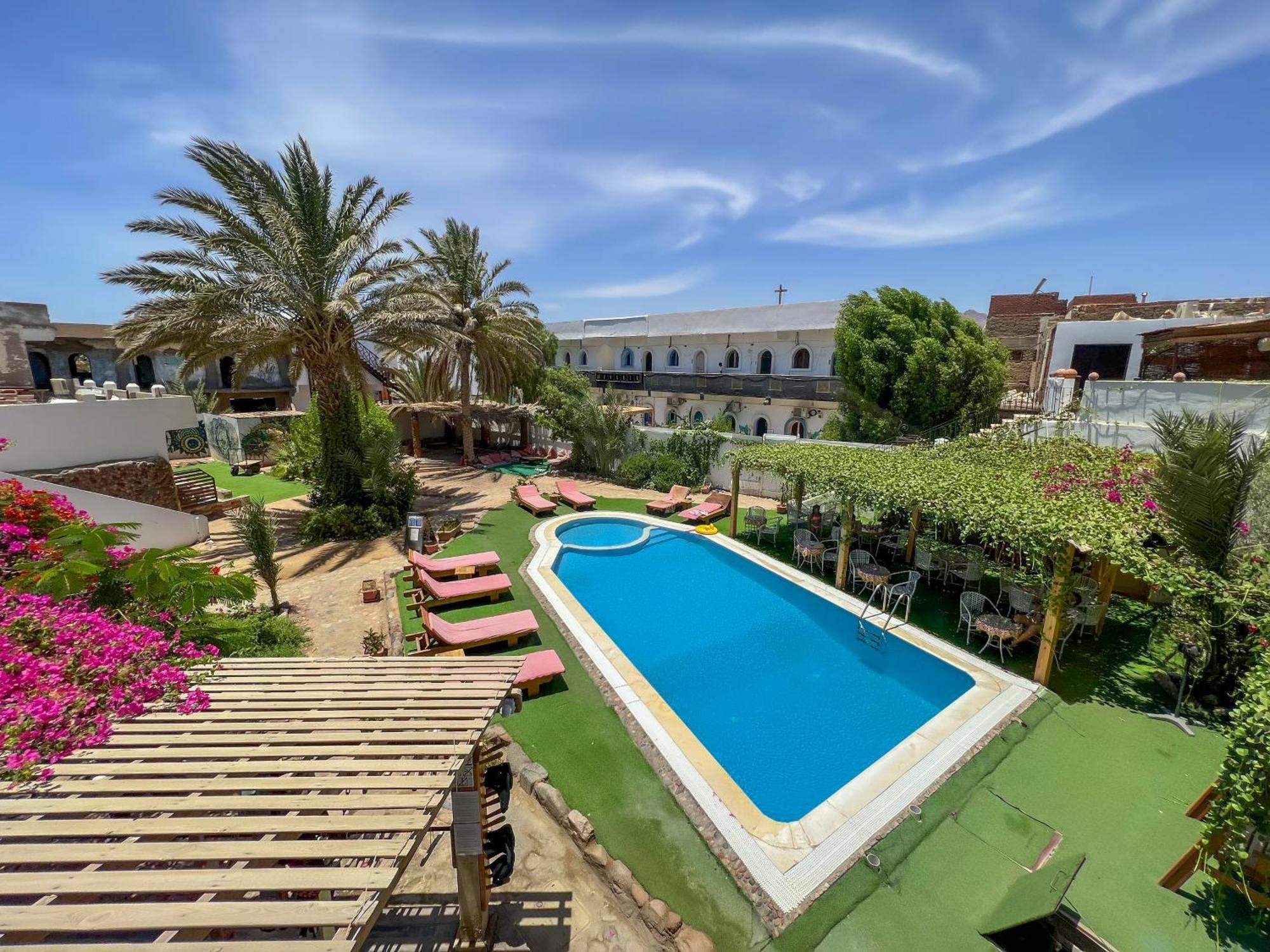 Club Red Dahab Motel Exteriör bild